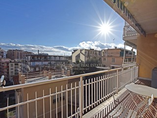 Trilocale in Vendita a Sanremo, 225'000&euro;, 78 m²