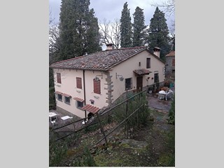 Rustico in Vendita a Rufina, 420'000&euro;, 240 m²