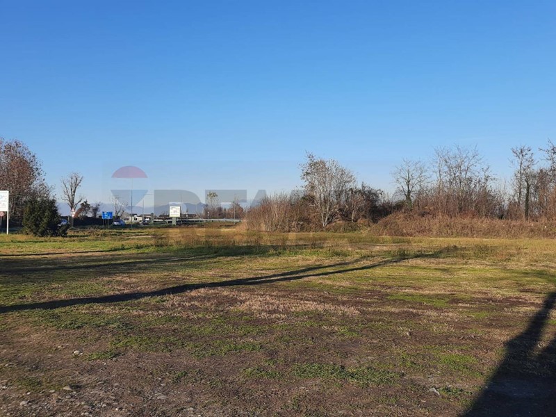 Terreno agricolo in Vendita a Romano di Lombardia, 87'094&euro;, 12442 m²