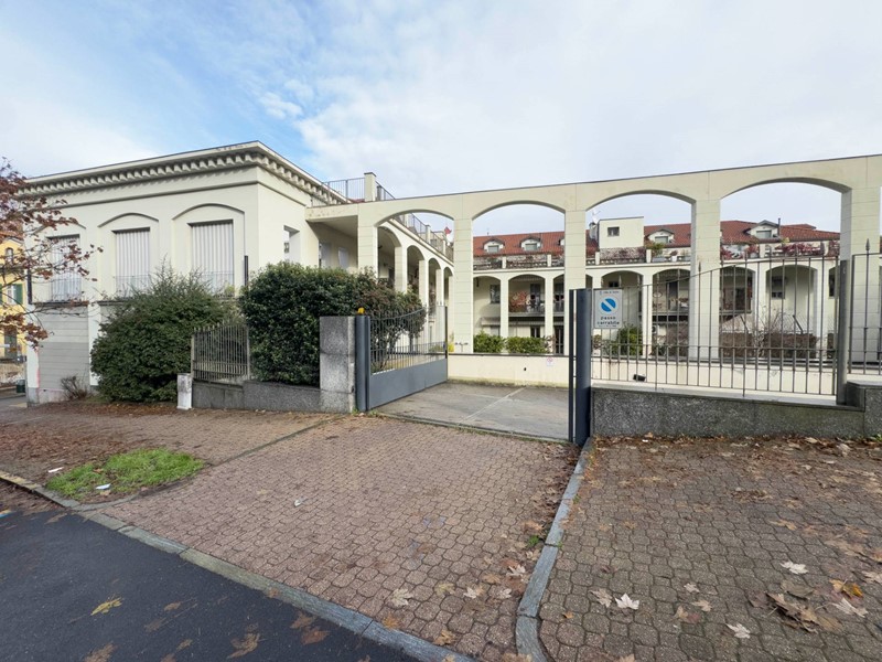 Appartamento in Affitto a Torino, 1'400&euro;, 108 m²