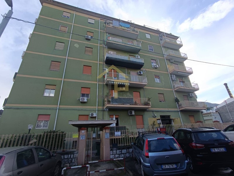 Appartamento in Vendita a Palermo, 127'000&euro;, 115 m²