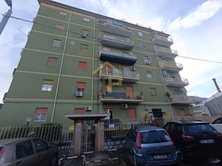 Appartamento in Vendita a Palermo, 127'000&euro;, 115 m²