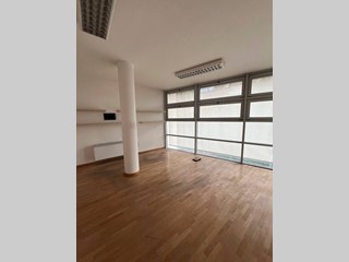 Ufficio in Vendita a Bologna, 165'000&euro;, 100 m²