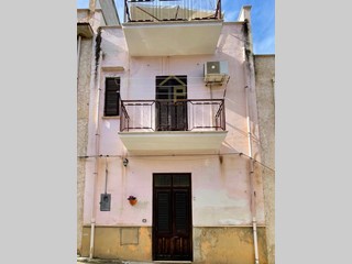 Casa Indipendente in Vendita a Castellammare del Golfo, 89'000&euro;, 96 m²