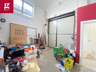 Capannone in Vendita a Cornaredo, 250'000&euro;, 250 m²