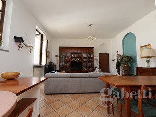 Trilocale in Vendita a Busto Arsizio, 190'000&euro;, 115 m²