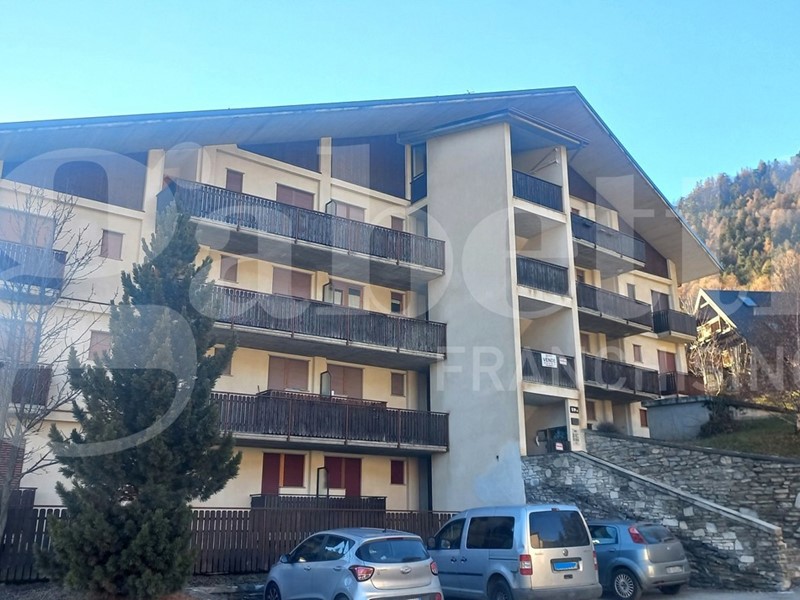 Bilocale in Vendita a Oulx, 108'000&euro;, 38 m², con Box
