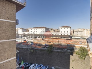 Bilocale in Vendita a Roma, 255'000&euro;, 60 m²