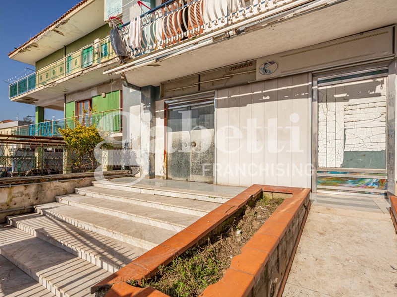 Negozio in Vendita a Mugnano di Napoli, 129'000&euro;, 150 m²