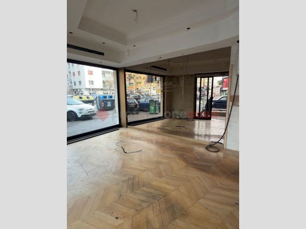 Negozio in Affitto a Roma, 3'500&euro;, 150 m²