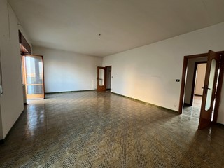 Quadrilocale in Vendita a Maddaloni, 190'000&euro;, 150 m², con Box