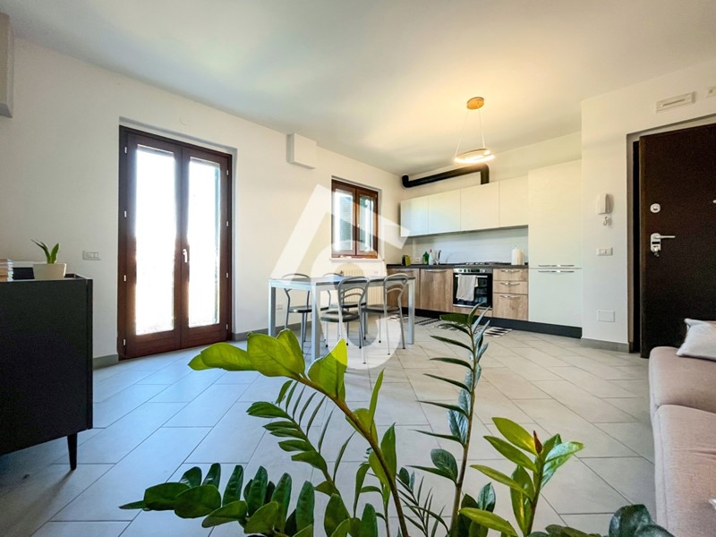 Bilocale in Vendita a Maiolati Spontini, zona Moie, 98'000&euro;, 68 m², arredato, con Box