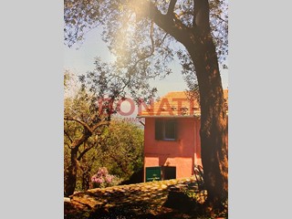 Casa Indipendente in Vendita a Portovenere, zona Palmaria, 720'000&euro;, 146 m²