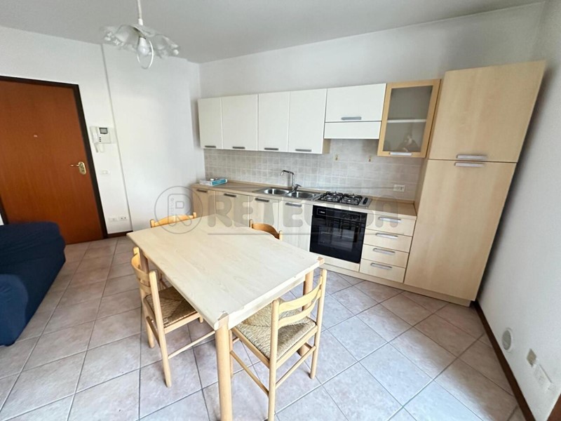 Appartamento in Affitto a Vicenza, 600&euro;, 66 m², arredato, con Box