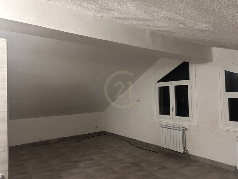 Villa in Vendita a Nicolosi, zona Semicentro, 270'000&euro;, 170 m², con Box