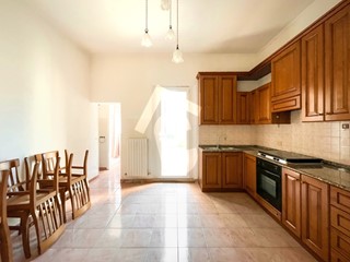 Bilocale in Vendita a Jesi, zona ZONA 2B, 63'000&euro;, 54 m²