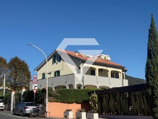 Casa Semi Indipendente in Vendita a Loano, 1'150'000&euro;, 580 m², arredato, con Box