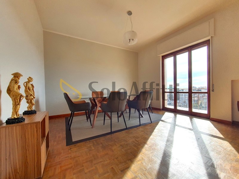 Ufficio in Affitto a Catanzaro, zona Centro, 180&euro;, 160 m²