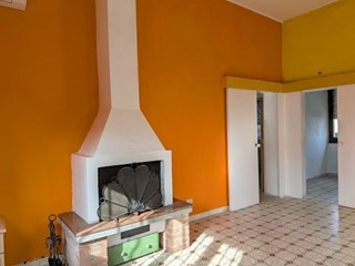 Casa Indipendente in Vendita a Carrara, zona Marina Di Carrara, 149'000&euro;, 65 m²