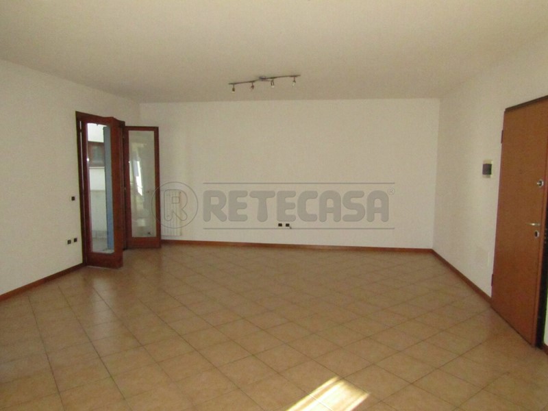 Quadrilocale in Vendita a San Giorgio delle Pertiche, zona San Giorgio delle Pertiche, 203'000&euro;, 132 m², con Box
