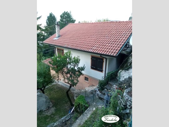 Casa Indipendente in Vendita a Massa, 176'000&euro;, 130 m²