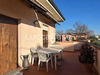 Trilocale in Vendita a Lucca, zona Santa Maria a Colle, 90'000&euro;, 55 m²