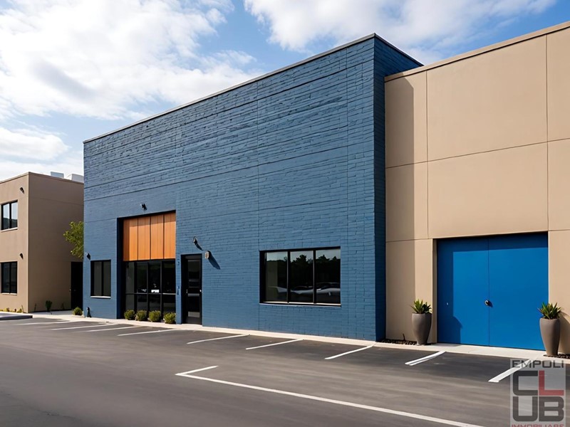 Capannone in Vendita a Empoli, 300'000&euro;, 700 m²