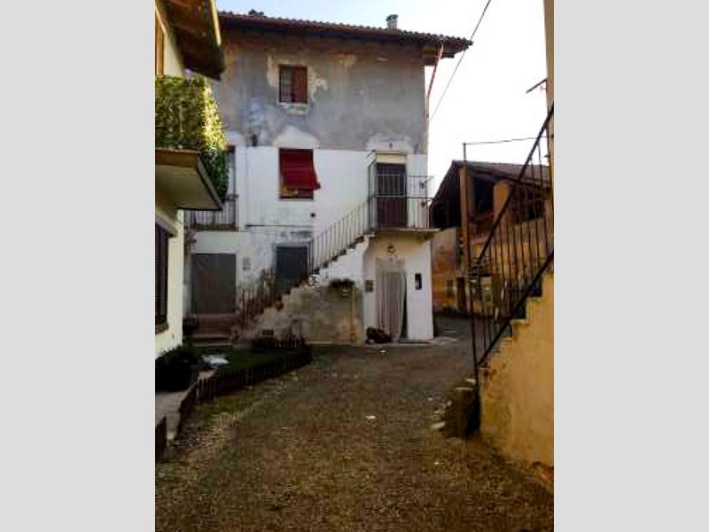 Quadrilocale in Vendita a Boffalora sopra Ticino, 18'000&euro;, 77 m²