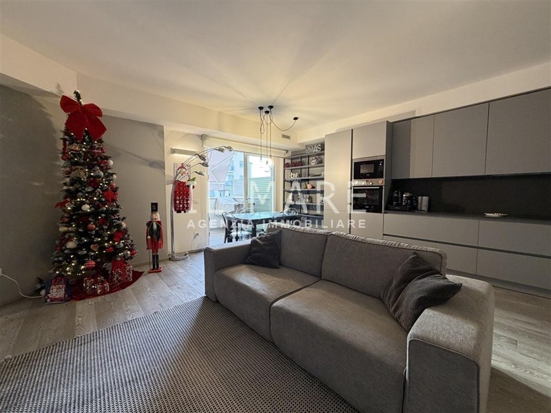 Quadrilocale in Vendita a Massa, 360'000&euro;, 99 m², arredato