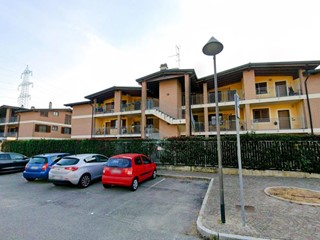 Appartamento in Vendita a Arconate, 99'750&euro;, 76 m², con Box