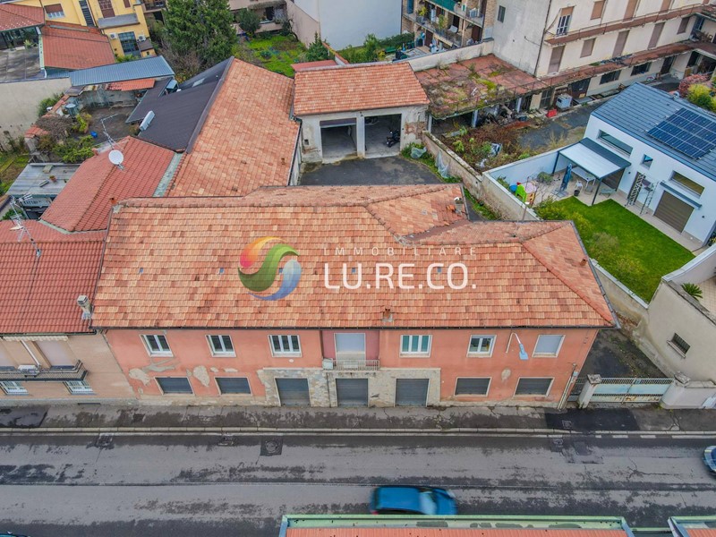 Immobile commerciale in Vendita a Seregno, 259'000&euro;, 380 m²