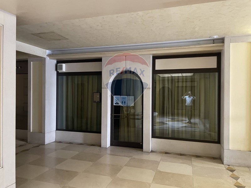 Negozio in Vendita a Belluno, 125'000&euro;, 85 m²