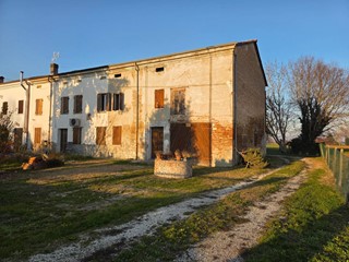 Casa Semi Indipendente in Vendita a San Possidonio, 68'000&euro;, 192 m²