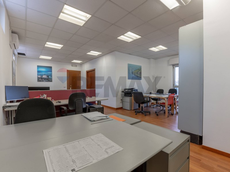 Ufficio in Vendita a San Donato Milanese, 220'000&euro;, 105 m²