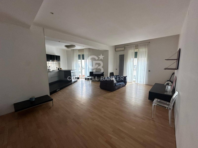 Appartamento in Vendita a Catania, 319'000&euro;, 159 m²