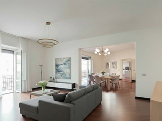 Appartamento in Vendita a Salerno, 730'000&euro;, 164 m²