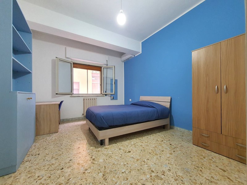 Stanza in Affitto a Catanzaro, 260&euro;, 100 m²