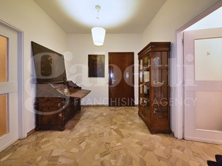 Quadrilocale in Vendita a Monza, 275'000&euro;, 124 m², con Box