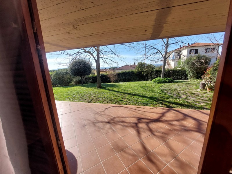 Casa Indipendente in Vendita a Roccastrada, 370'000&euro;, 200 m², con Box