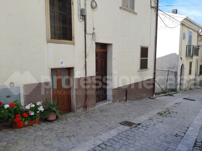 Casa Indipendente in Vendita a Sant'Angelo del Pesco, 28'000&euro;, 113 m², arredato