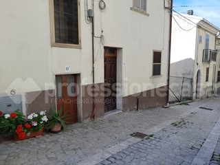 Casa Indipendente in Vendita a Sant'Angelo del Pesco, 28'000&euro;, 113 m², arredato