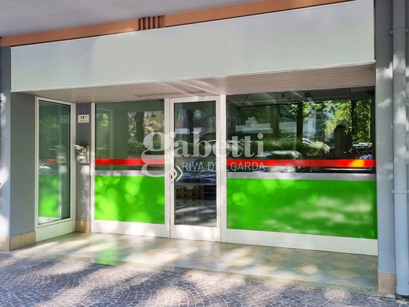 Negozio in Vendita a Riva del Garda, 135'000&euro;, 49 m²