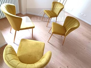 Trilocale in Vendita a Arona, 335'000&euro;, 90 m², arredato