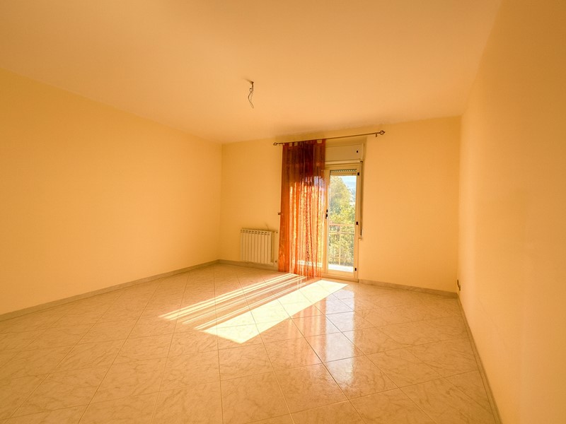 Quadrilocale in Vendita a Barcellona Pozzo di Gotto, 109'000&euro;, 114 m², con Box