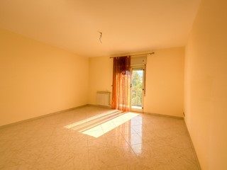 Quadrilocale in Vendita a Barcellona Pozzo di Gotto, 109'000&euro;, 114 m², con Box