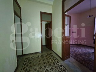 Quadrilocale in Vendita a Palermo, 119'000&euro;, 96 m²