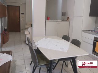 Trilocale in Affitto a Avezzano, 550&euro;, 71 m², arredato, con Box
