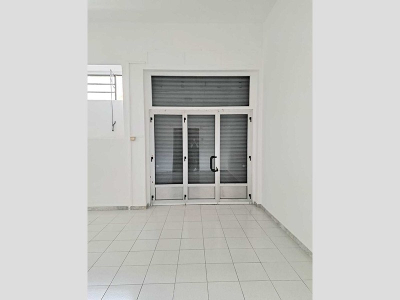Immobile commerciale in Affitto a Lanciano, 700&euro;, 150 m²