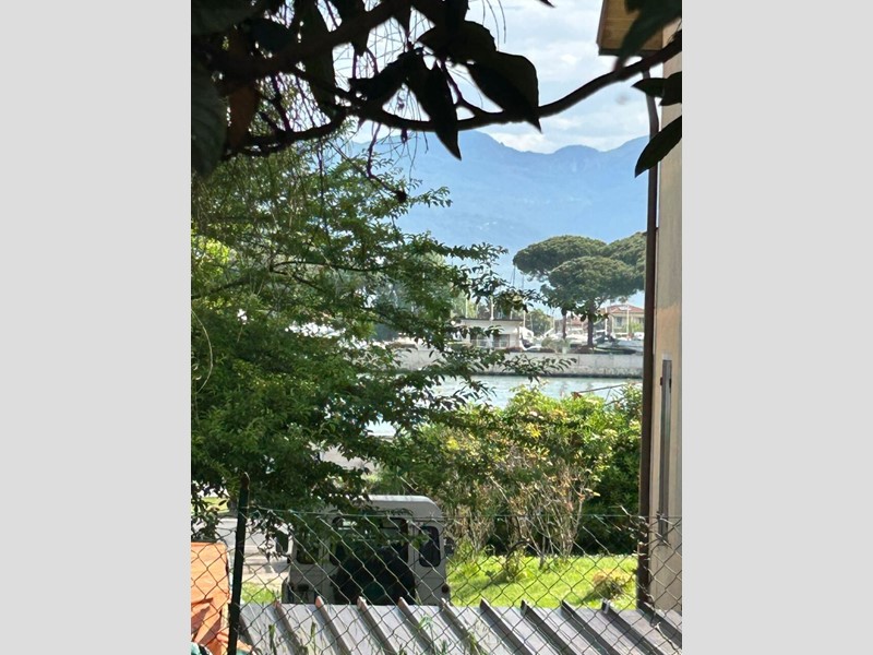 Casa Semi Indipendente in Vendita a Ameglia, zona Bocca di Magra, 500'000&euro;, 139 m²