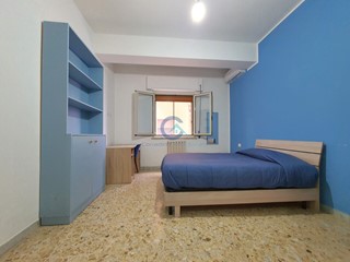 Stanza in Affitto a Catanzaro, zona Lungomare, 260&euro;, 100 m², arredato